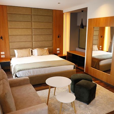 Kryemëdhej Olivia'S Hill Resort מראה חיצוני תמונה