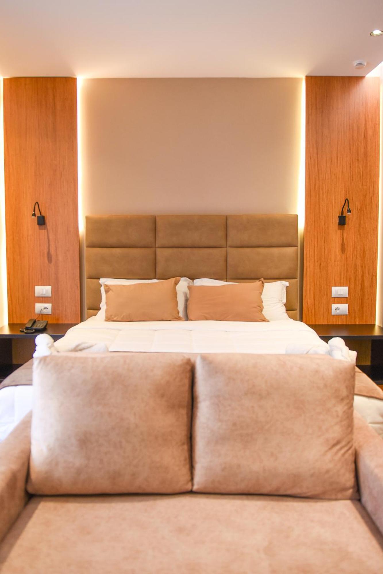 Kryemëdhej Olivia'S Hill Resort מראה חיצוני תמונה