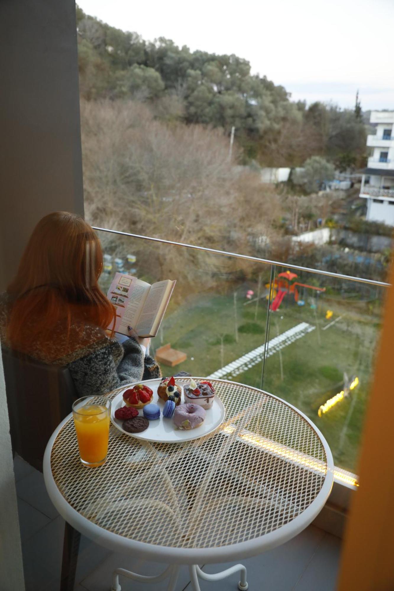 Kryemëdhej Olivia'S Hill Resort מראה חיצוני תמונה