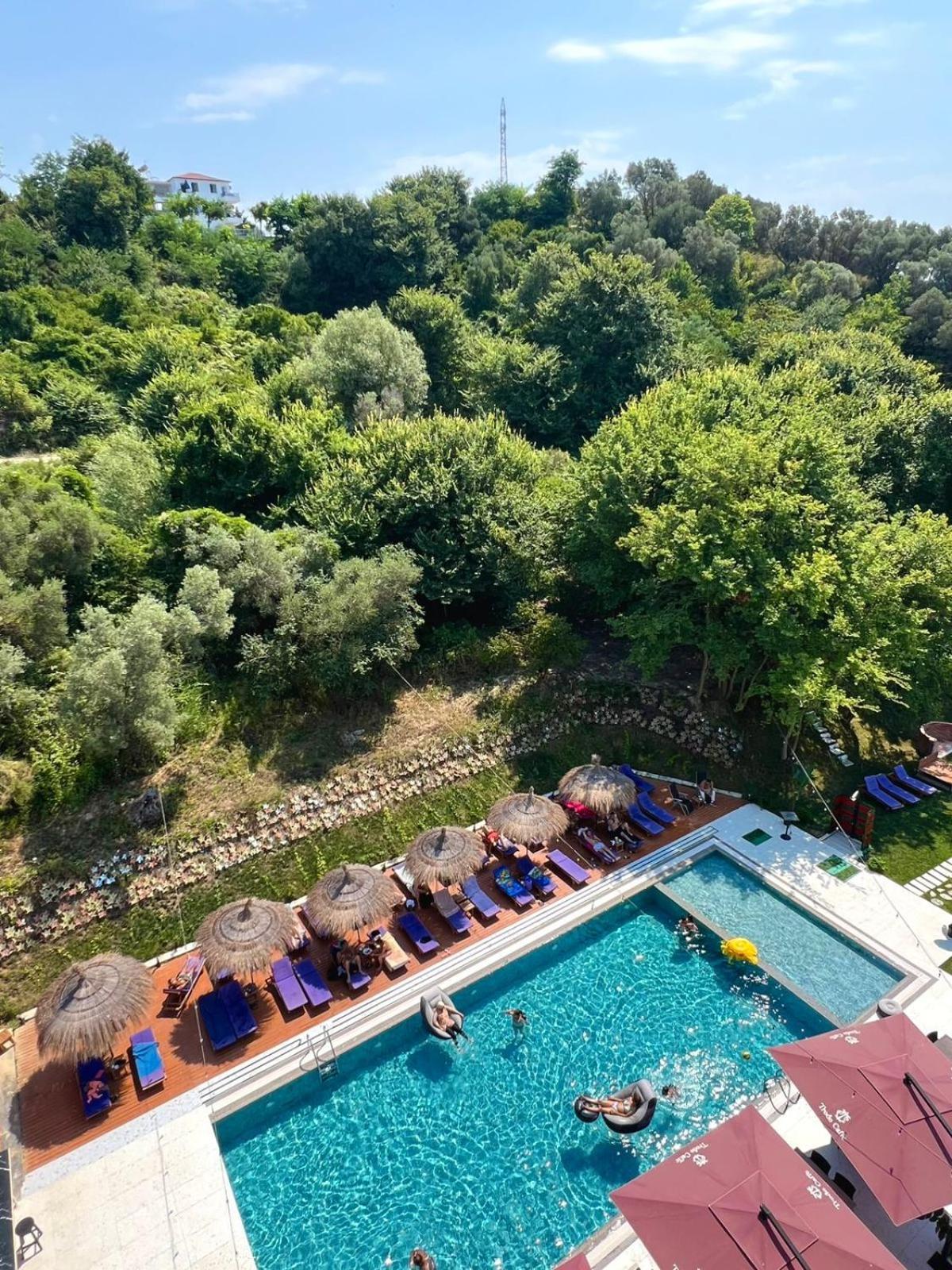 Kryemëdhej Olivia'S Hill Resort מראה חיצוני תמונה