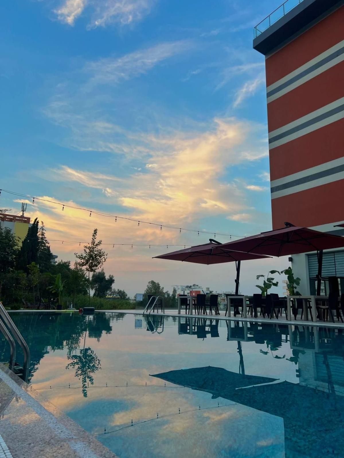Kryemëdhej Olivia'S Hill Resort מראה חיצוני תמונה