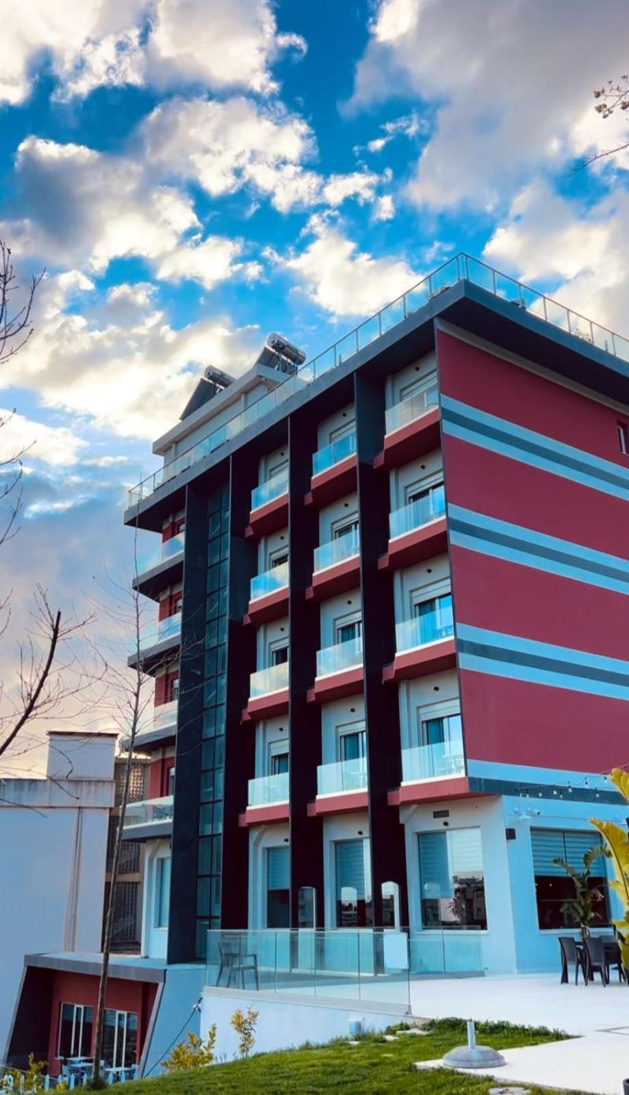 Kryemëdhej Olivia'S Hill Resort מראה חיצוני תמונה